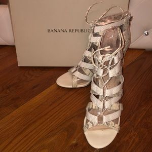 Banana Republic high heel sandal snake skin print